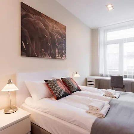 Luxury Nearto Main Square Apartament