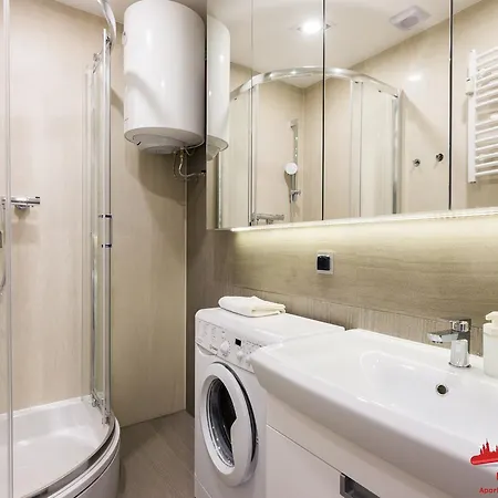 Luxury Nearto Main Square