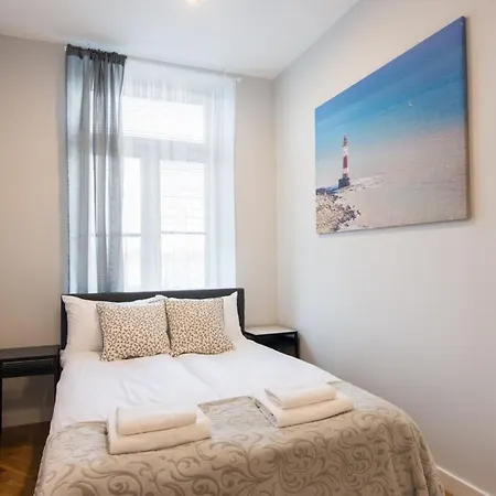 דירה Luxury Nearto Main Square *