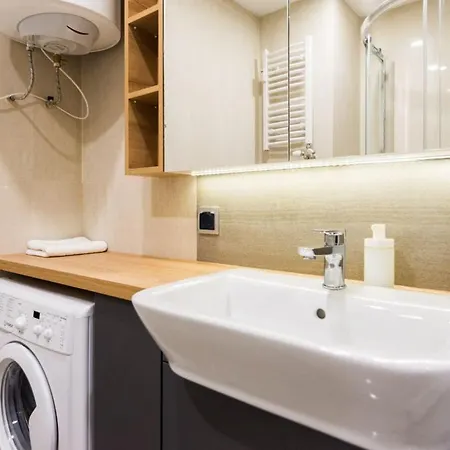 דירה Luxury Nearto Main Square